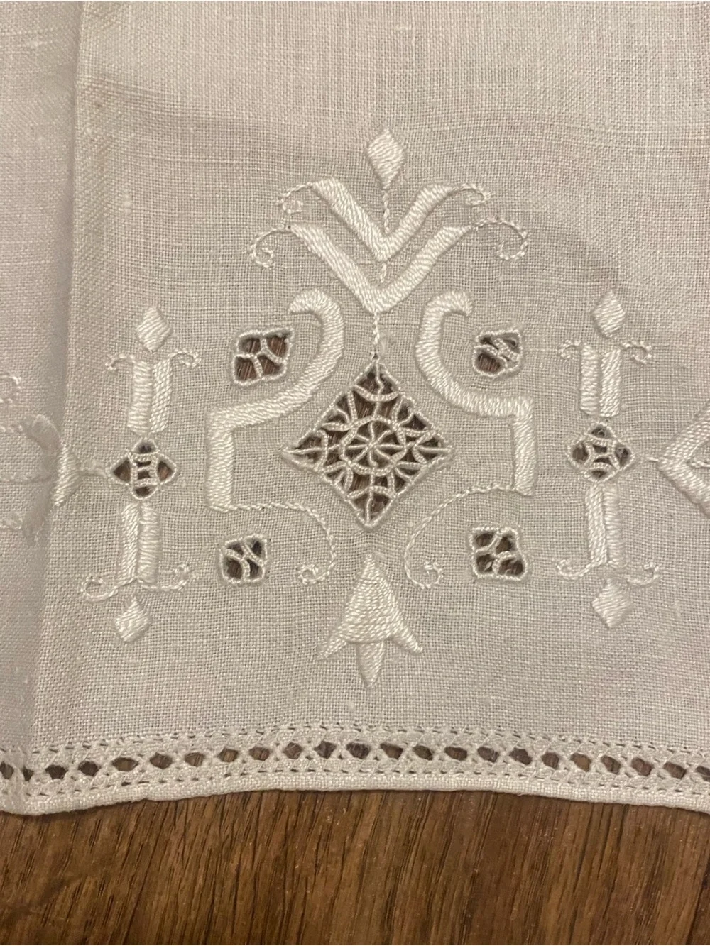Vintage Ivory Beige Linen Tea Dish Towel 21x14 Embroidered Pattern At Bottom